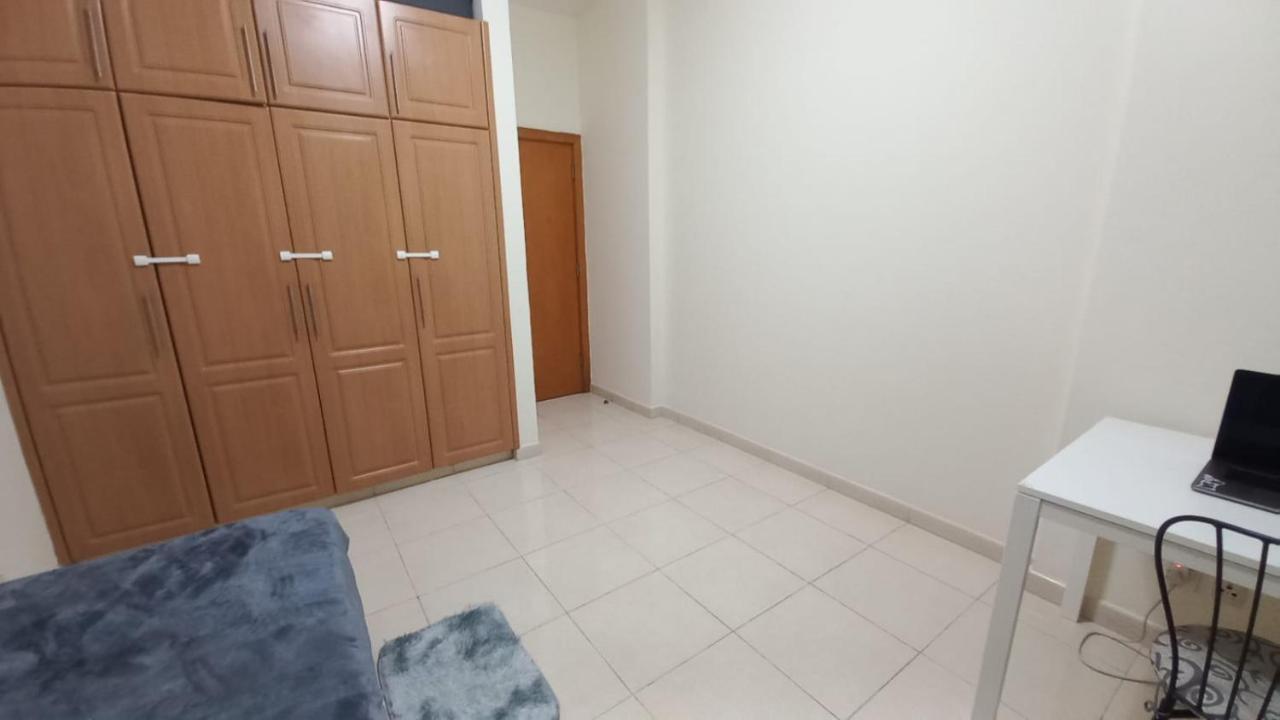 Dubai Homestay - Private Single Room Экстерьер фото